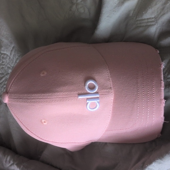 ALO Yoga Pink Baseball Cap - Picture 1 of 4